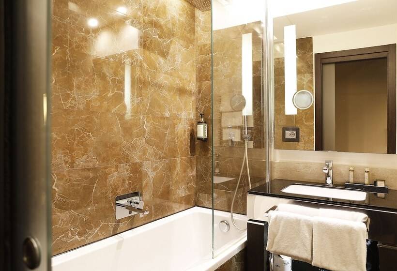 اتاق کلاسیک, Rome Times