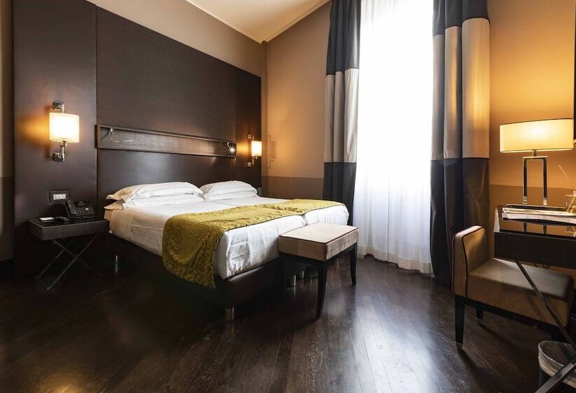 اتاق سوپریور, Rome Times