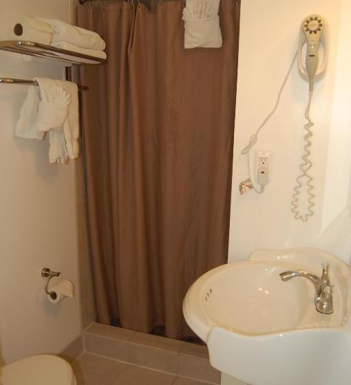 غرفة قياسية, The Baron