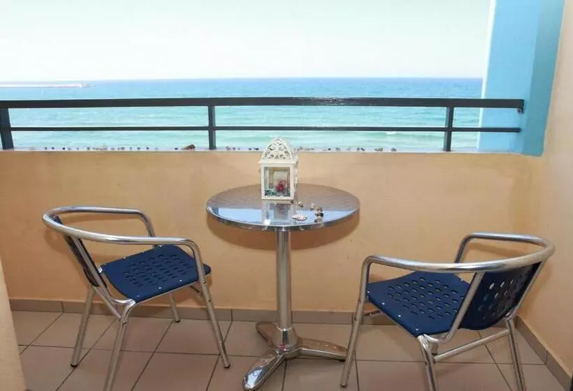 海の見えるスタンダードスタジオ, Medusa Apartments