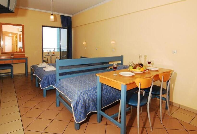 スタンダードスタジオ, Medusa Apartments