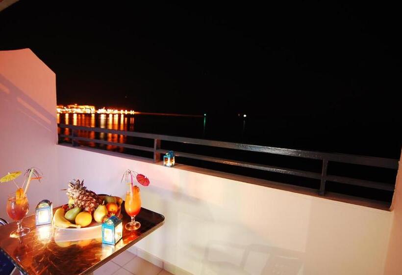 オーシャンビュースーペリアワンルーム, Medusa Apartments