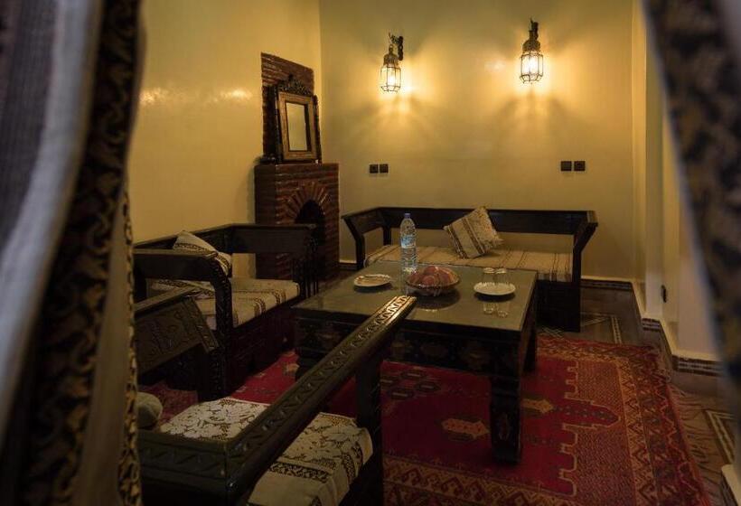 سوییت, Riad Omar