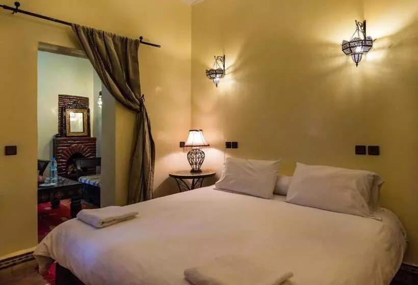 سوییت, Riad Omar