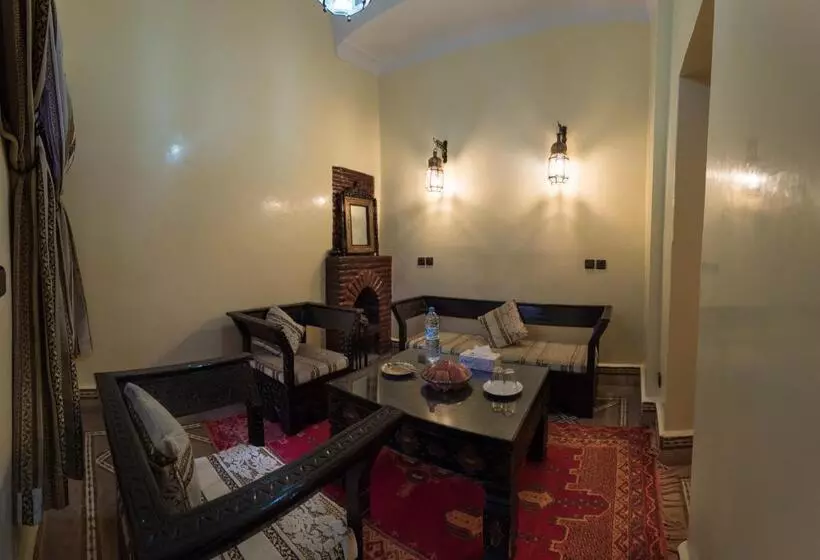 سوییت, Riad Omar