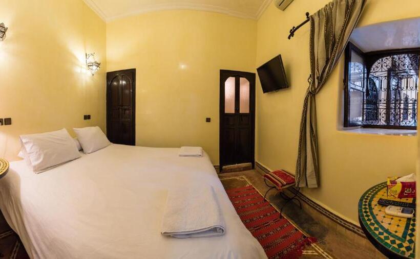 سوییت, Riad Omar