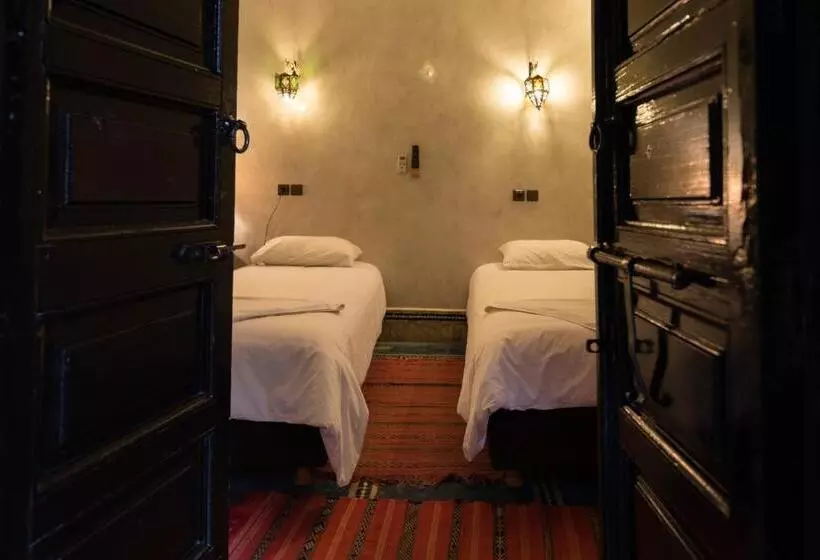 اتاق استاندارد یک نفره, Riad Omar