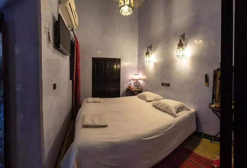 اتاق استاندارد یک نفره, Riad Omar