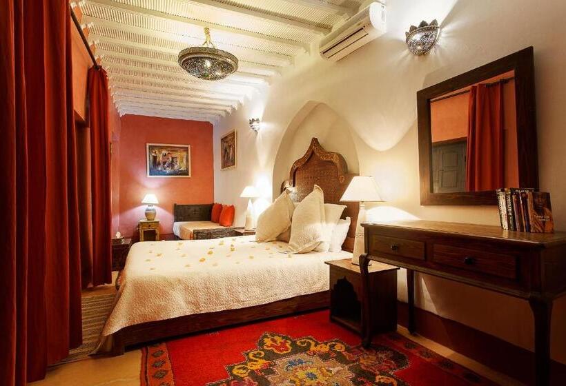 سوییت جونیور, Riad Swaka