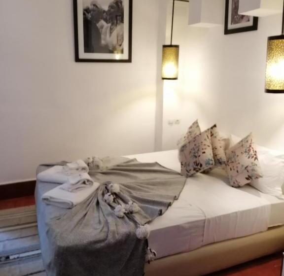 سوئیت جونیور خانوادگی, Riad Swaka