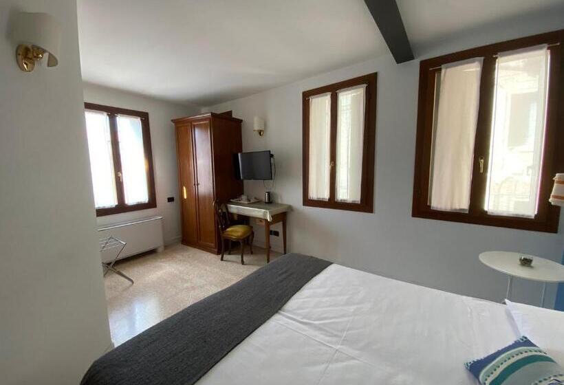 Chambre Classique, Ca Fontanea