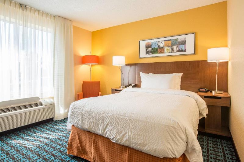 キングサイズベッドのスタンダードルーム, Fairfield Inn & Suites By Marriott Columbus