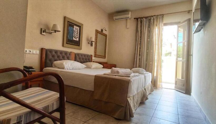 סטודיו סופריור, Frida Village