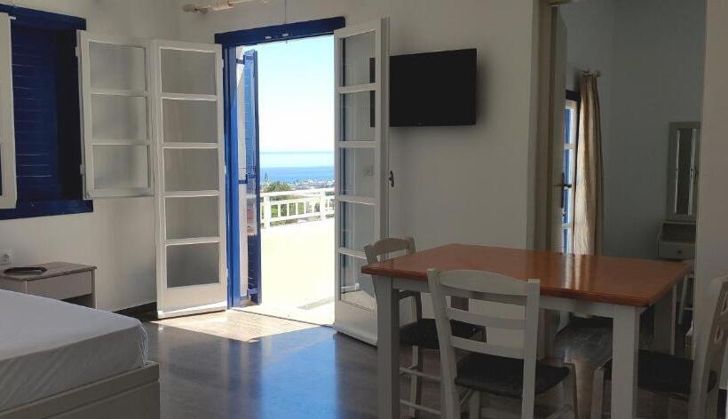 דירת חדר נוף לים, Frida Village