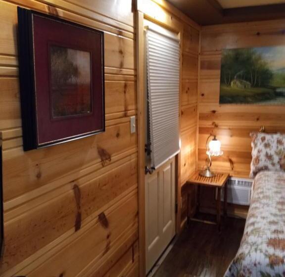 스탠다드 발코니 룸, All Seasons Groveland Inn