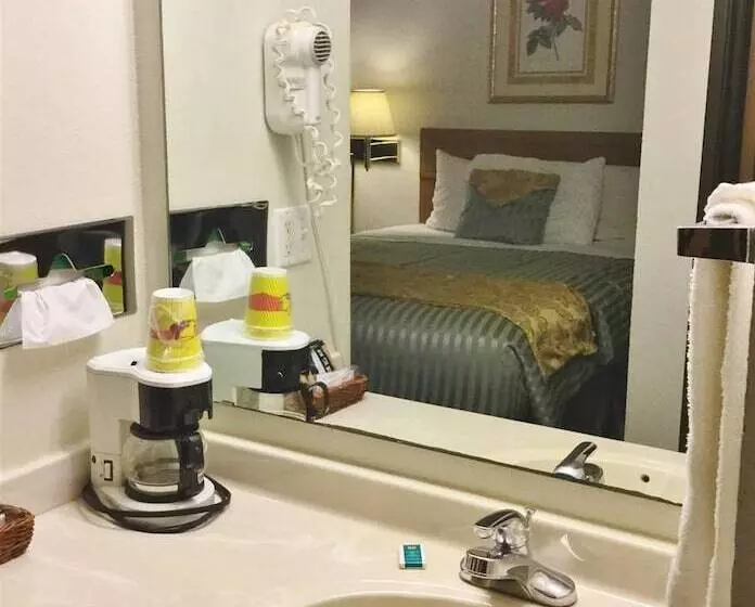 ２ダブルベッドのスタンダードルーム, Amerihost Inn & Suites Fulton