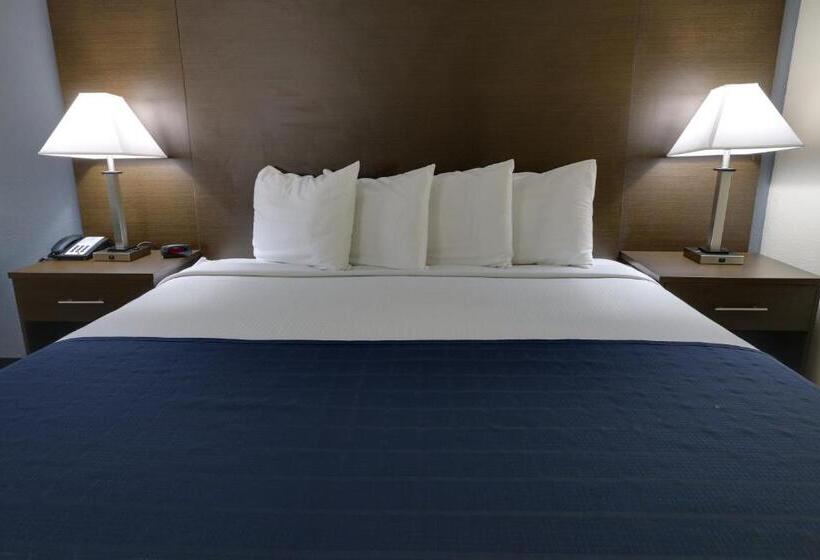 适合残疾人士使用的带超级大床的标准间, Baymont By Wyndham Ridgeland I95