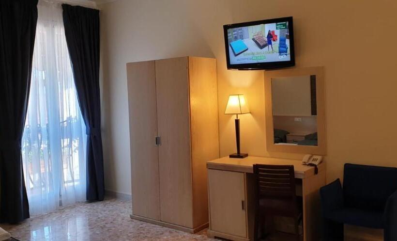 Четырехместный Номер Стандарт, Chopin