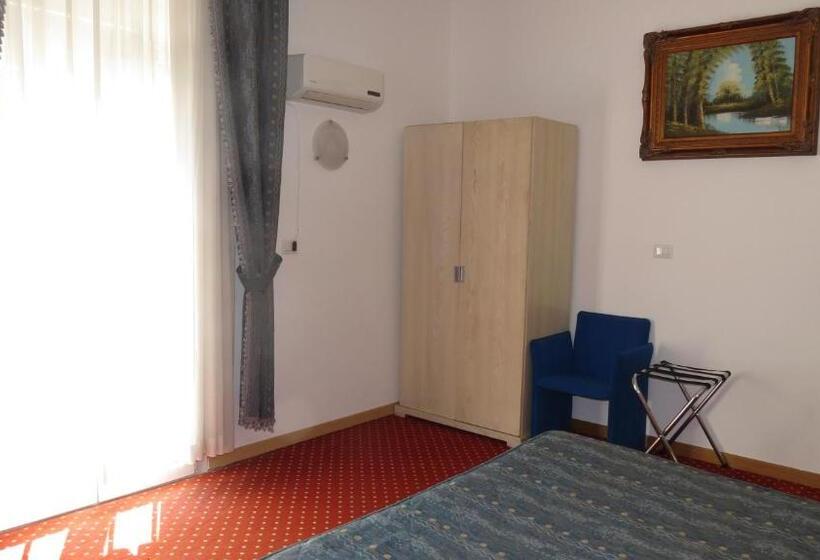 Номер Стандарт Индивидуальный, Chopin