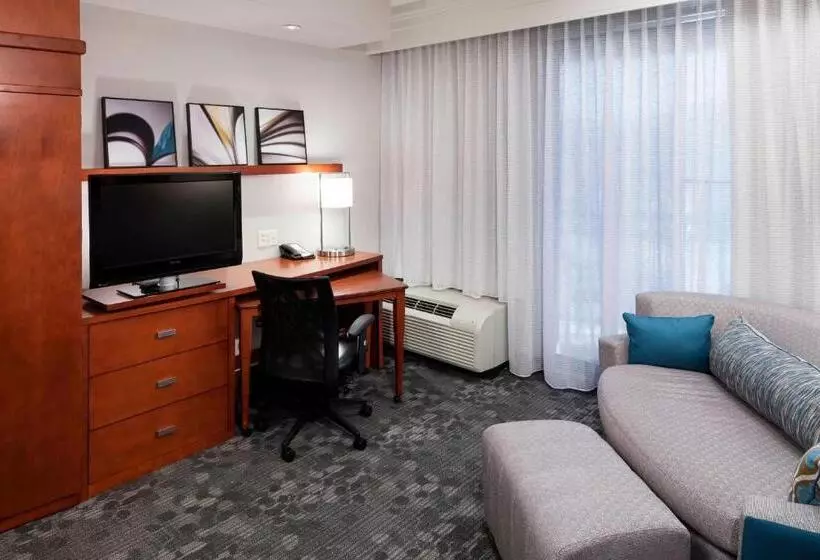 キングサイズベッドのスタンダードルーム, Courtyard By Marriott Franklin Cool Springs