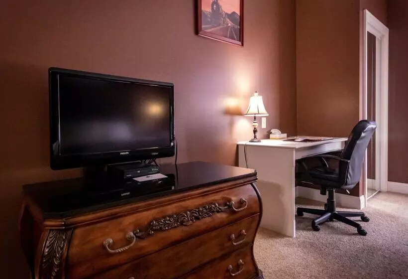 キングサイズベッドのスタンダードルーム, Depot Inn & Suites