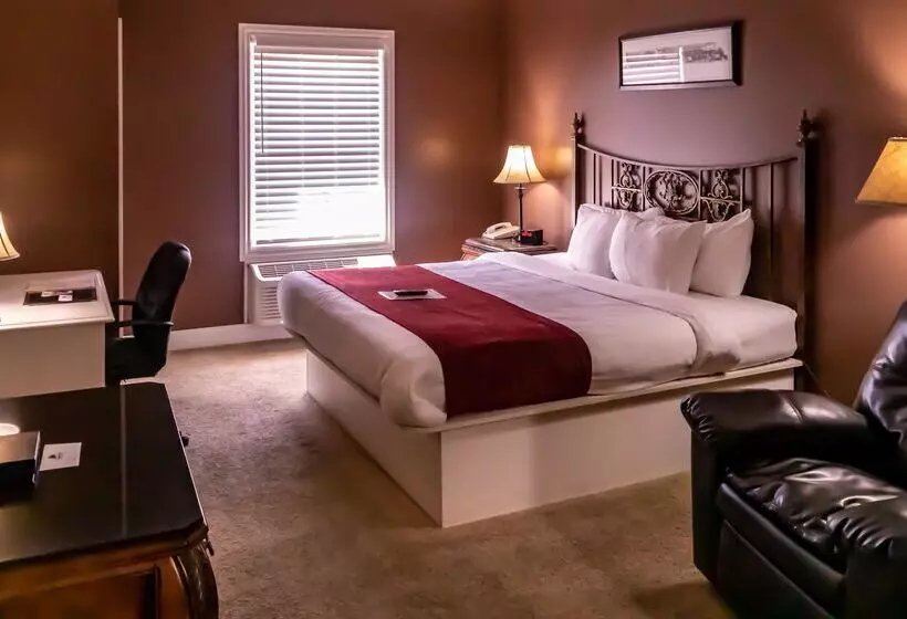 キングサイズベッドのスタンダードルーム, Depot Inn & Suites