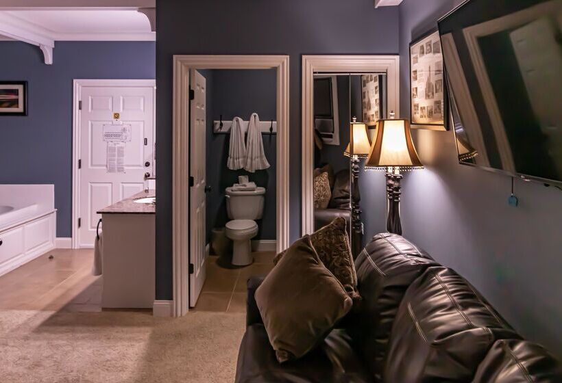 جناح ديلوكس, Depot Inn & Suites