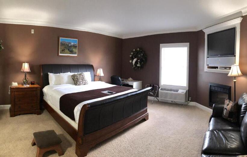 جناح ديلوكس, Depot Inn & Suites