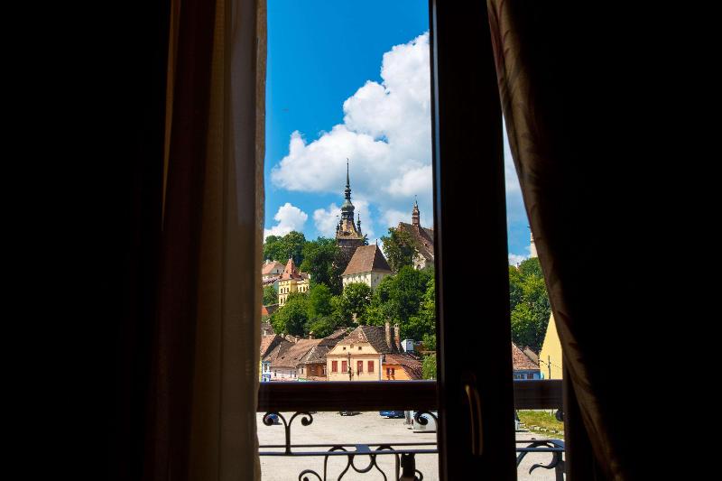 اتاق استاندارد با تخت بزرگ, Doubletree By Hilton Hotel Sighisoara   Cavaler