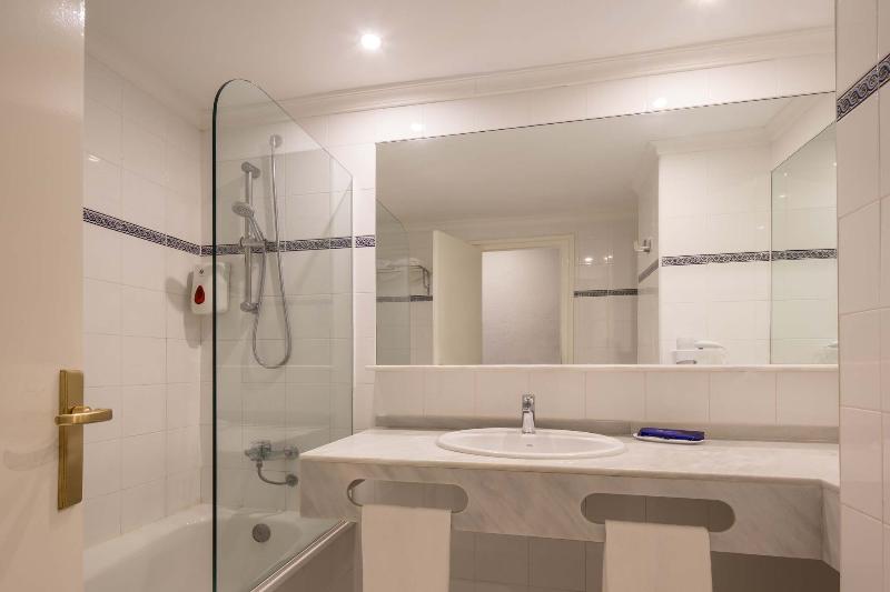 اتاق استاندارد یک نفره, Doubletree By Hilton Hotel Sighisoara   Cavaler