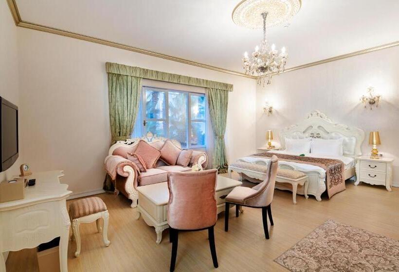 اتاق لوکس, Elegance East