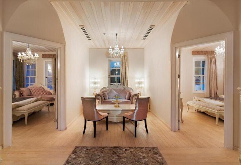 سوییت خانوادگی, Elegance East