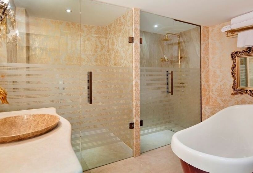 اتاق لوکس, Elegance East