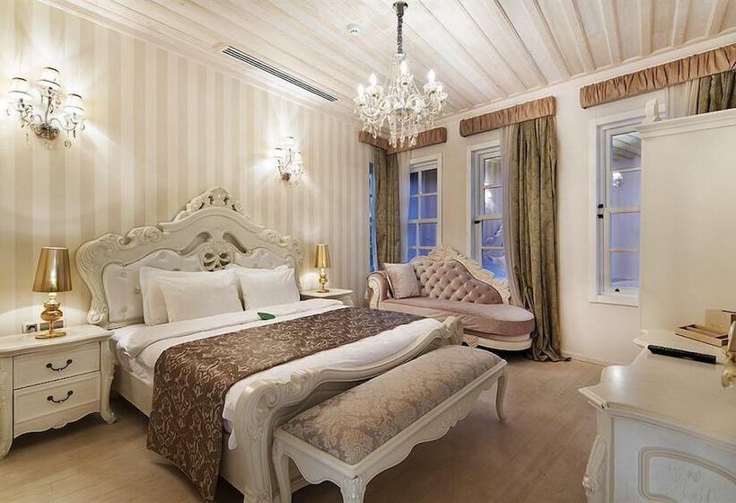 اتاق لوکس, Elegance East