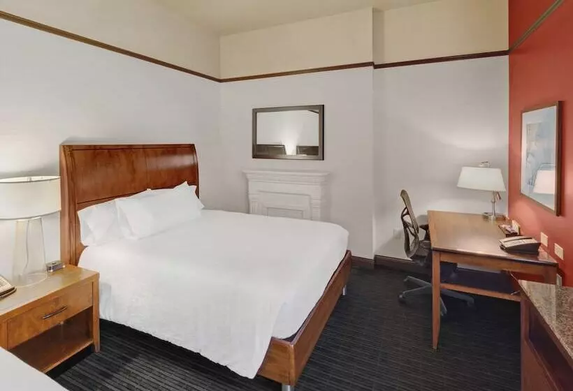 Standard-huone, Hilton Garden Inn Milwaukee Downtown