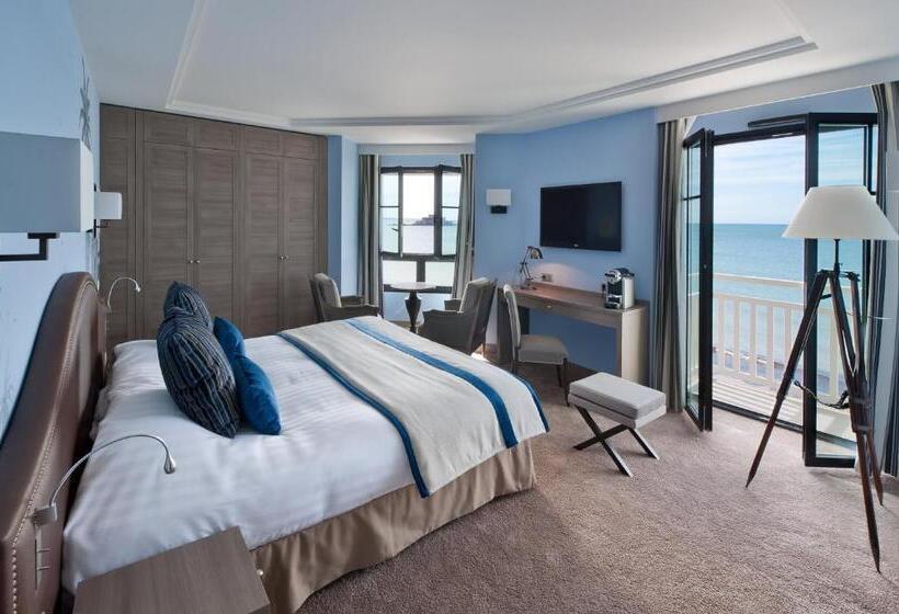 اتاق پرمیوم با چشمانداز دریا, Le Nouveau Monde