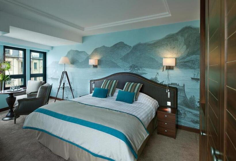 اتاق سوپریور با چشمانداز جانبی دریا, Le Nouveau Monde