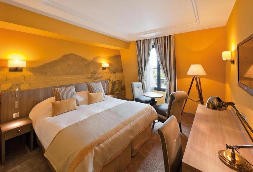 اتاق سوپریور با چشمانداز جانبی دریا, Le Nouveau Monde