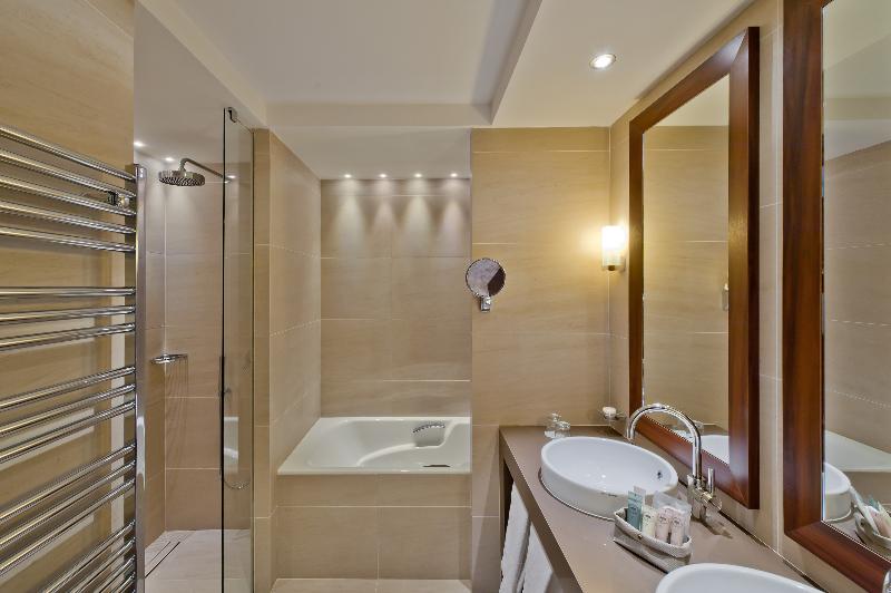 اتاق سوپریور با چشمانداز دریا, Le Nouveau Monde