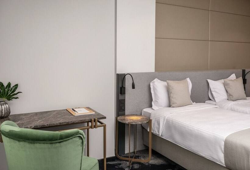 Quarto Estandar, River Park