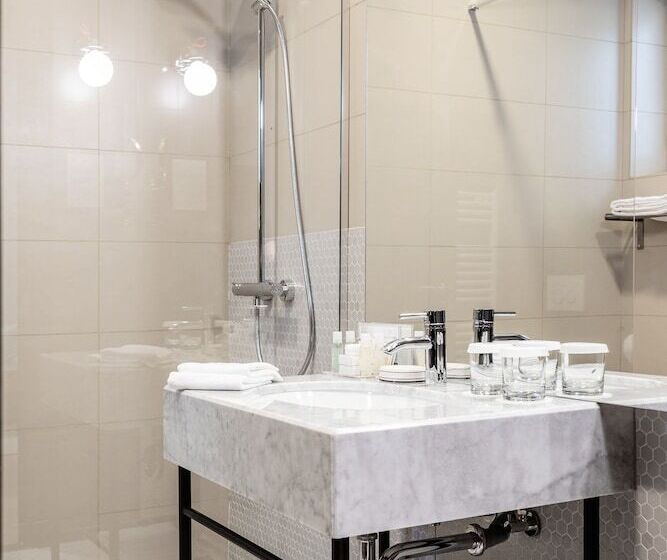 Quarto Estandar com Sacada, River Park