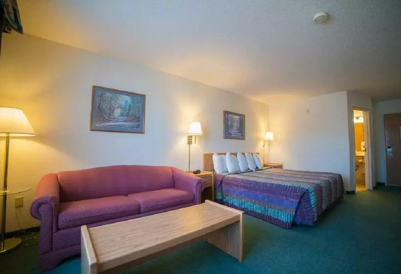 キングサイズベッドのスタンダードルーム, River Valley Inn & Suites