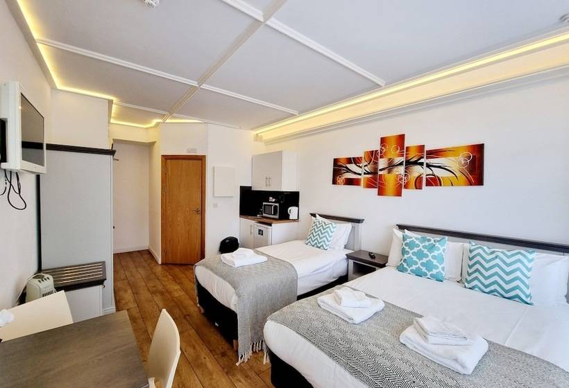 غرفة قياسية ثلاثية, London Stay Apartments
