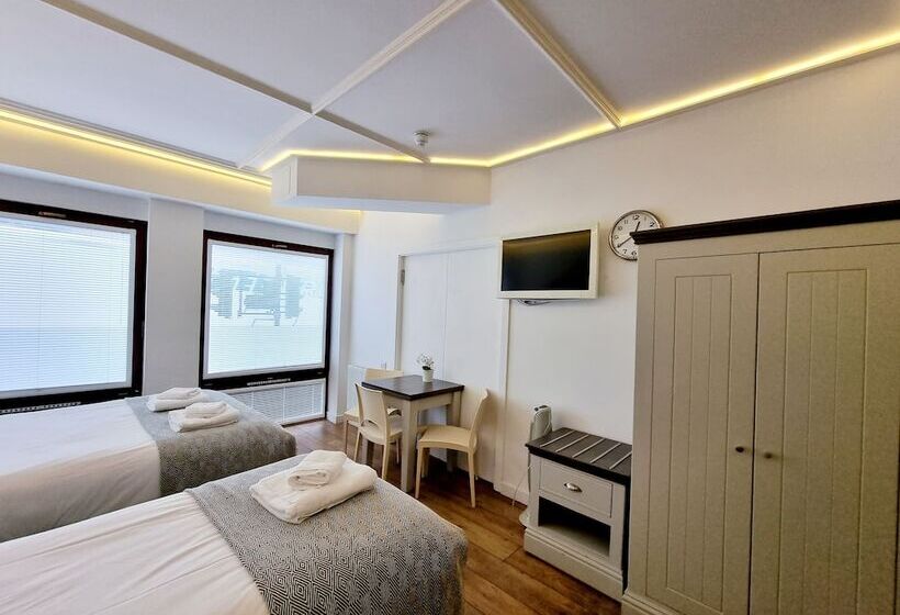غرفة قياسية ثلاثية, London Stay Apartments