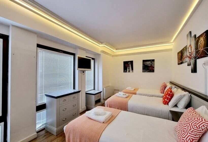 Номер Стандарт Трехместный, London Stay Apartments