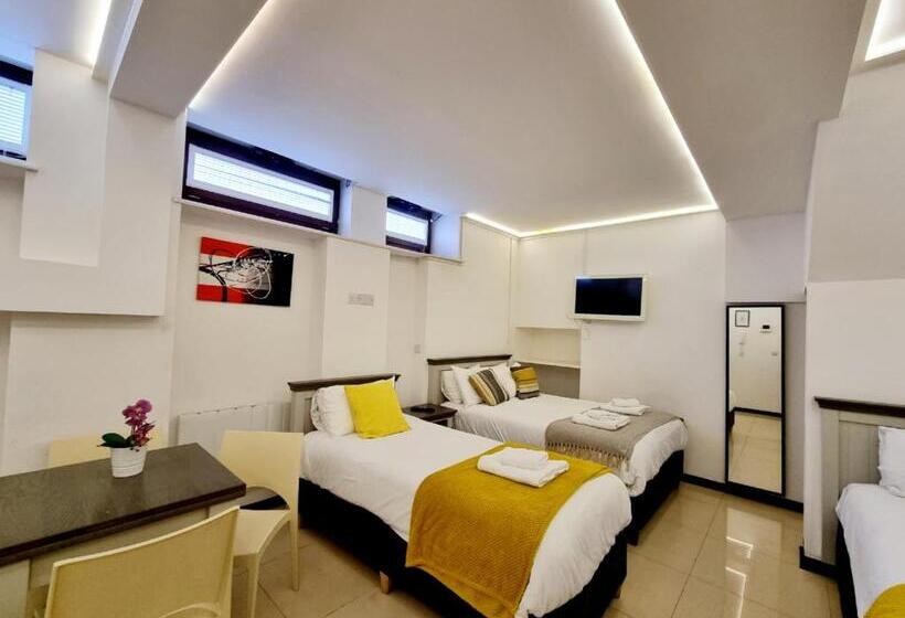 غرفة قياسية رباعية, London Stay Apartments