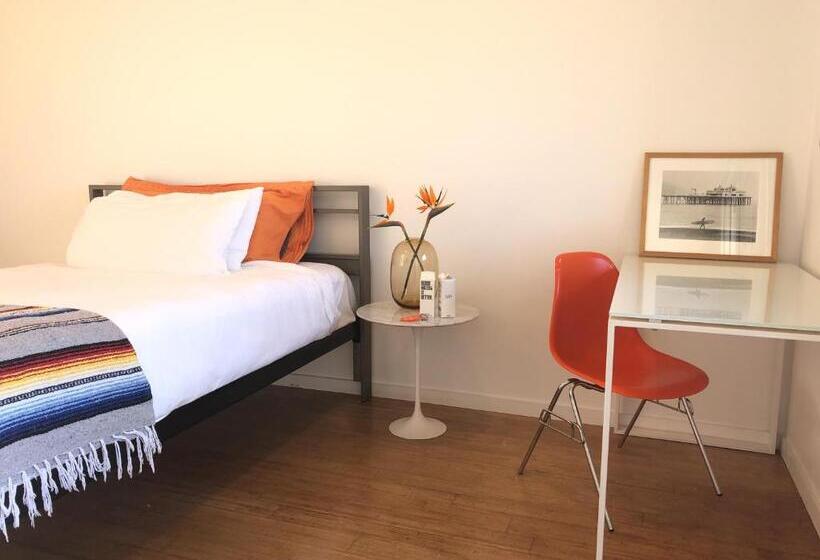 Номер Стандарт, The M Malibu