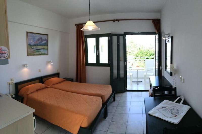 إستوديو قياسى, Nikolas Villas Appartments