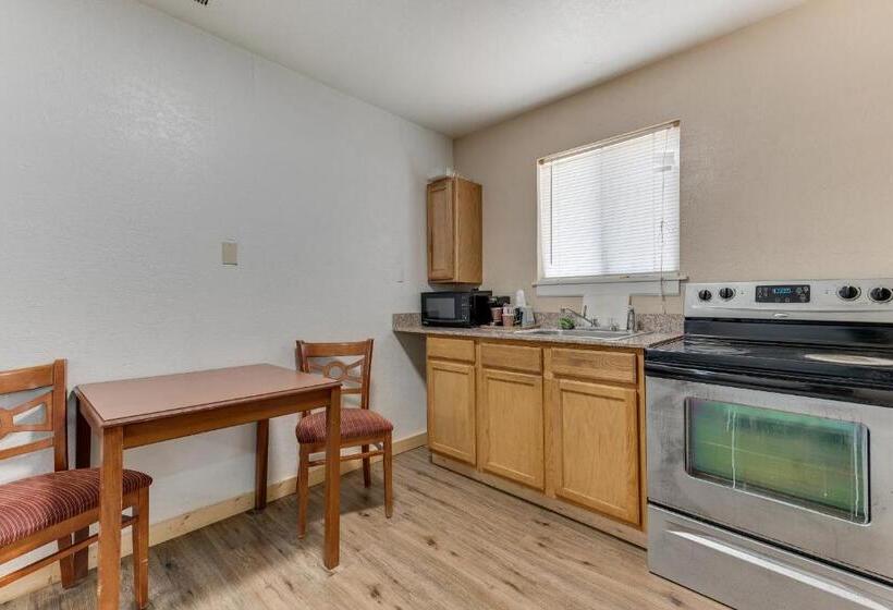 4인용 스탠다드 룸, Valley Motel