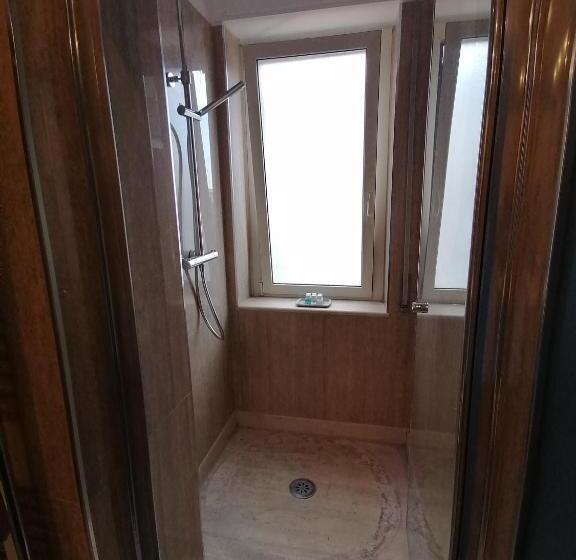 اتاق لوکس با بالکن, B&b Buon Cammino Tuscia Viterbo